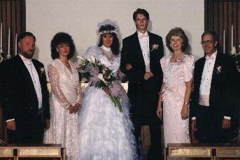 weddingparents.jpg (17972 bytes)